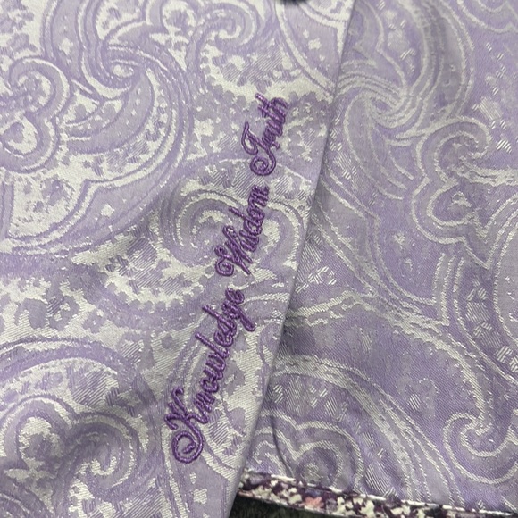 Robert Graham - Picture 3 of 6